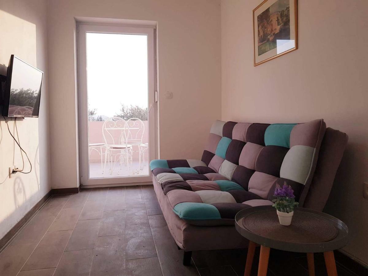 Apartmani Luce I Miho นิน ภายนอก รูปภาพ